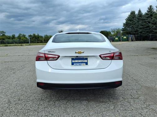 2022 Chevrolet Malibu FWD LT