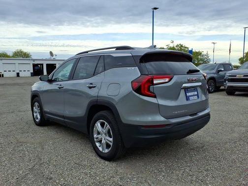 Sterling Metallic 2023 GMC Terrain SLE