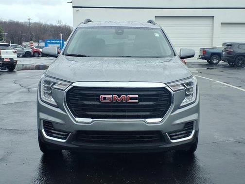 Sterling Metallic 2023 GMC Terrain SLE