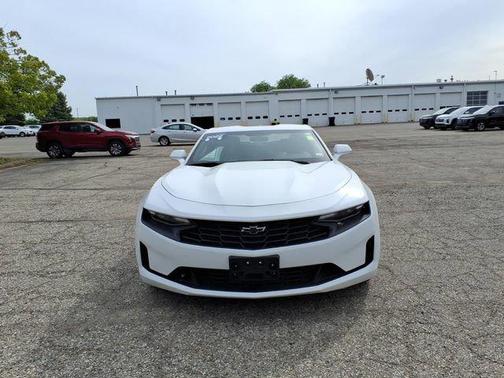 Summit White 2022 Chevrolet Camaro 1LT