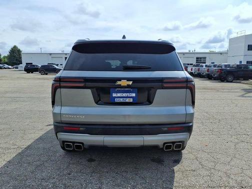Sterling Gray Metallic 2025 Chevrolet Traverse LT