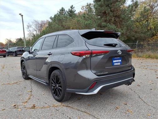 2023 Toyota Highlander XSE