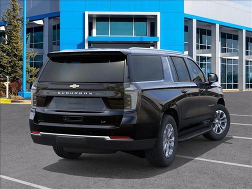 2026 Chevrolet Suburban LT
