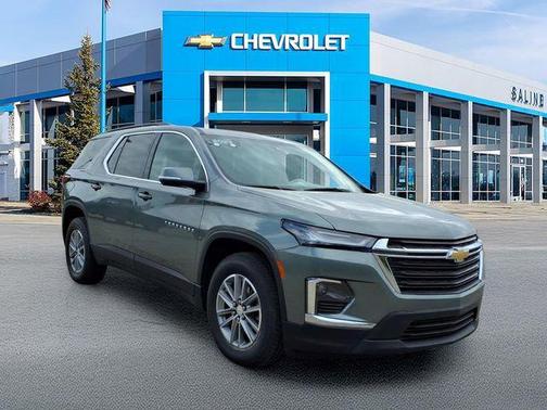 Silver Sage Metallic 2023 Chevrolet Traverse LT Cloth