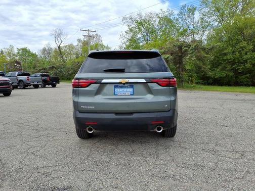 Silver Sage Metallic 2023 Chevrolet Traverse LT Cloth