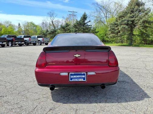 Red 2006 Chevrolet Monte Carlo LT