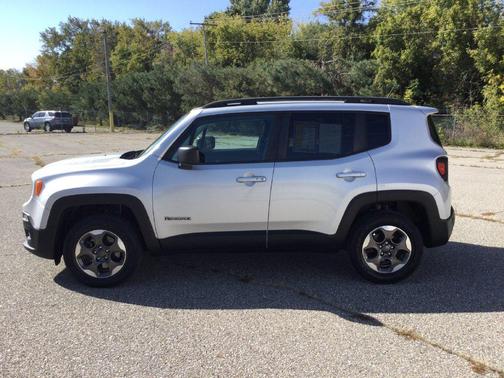 Glacier Metallic 2016 Jeep Renegade Sport