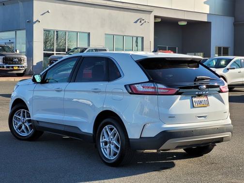 2023 Ford Edge 