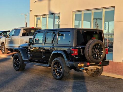 2023 Jeep Wrangler SAHARA