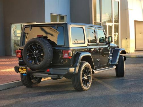 2023 Jeep Wrangler SAHARA