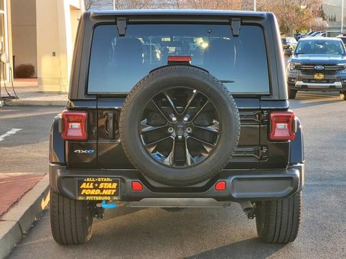 2023 Jeep Wrangler SAHARA