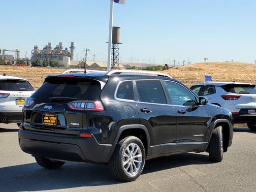2021 Jeep Cherokee LATITUDE PLUS