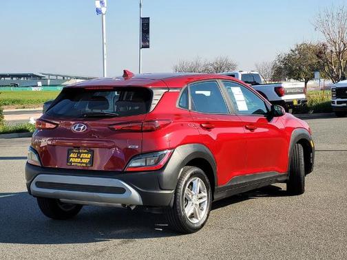 2023 Hyundai KONA SE