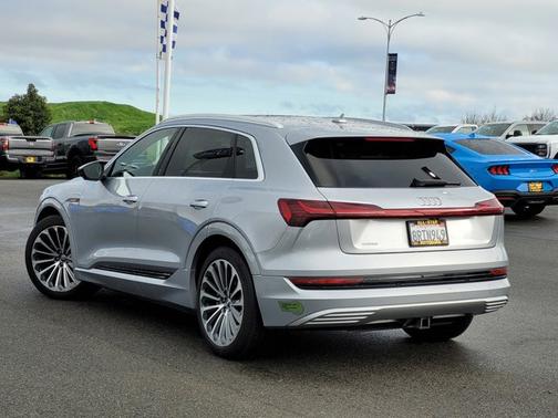 2019 Audi e-tron QUATTRO PREMIUM PLUS