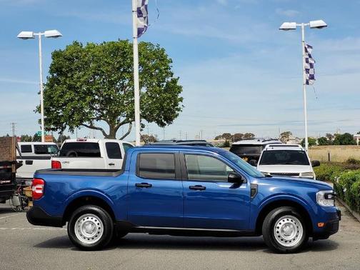 ATLAS BLUE METALLIC 2024 Ford Maverick XL