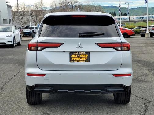 2024 Mitsubishi Outlander SE BLACK EDITION