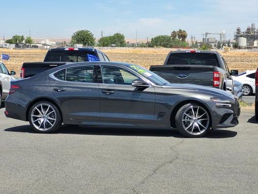 2022 Genesis G70 2.0T