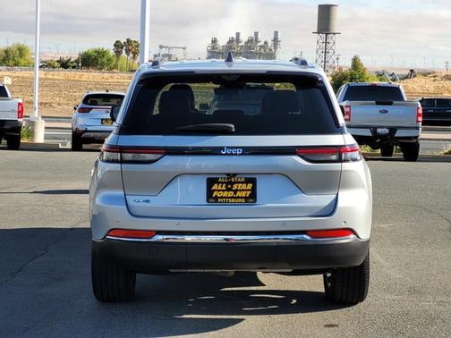 2024 Jeep Grand Cherokee BASE