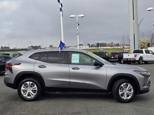 2024 Chevrolet Trax LS