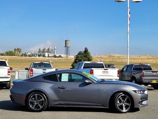 2024 Ford Mustang 