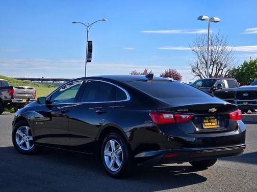 2023 Chevrolet Malibu LS