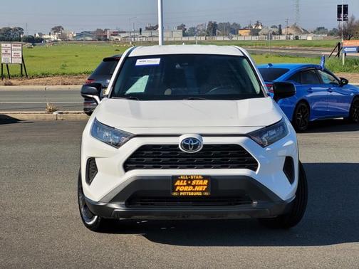 2022 Toyota RAV4 LE