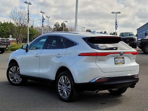 2024 Toyota Venza XLE