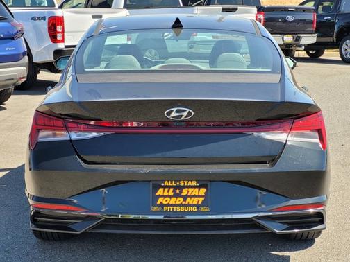 2021 Hyundai ELANTRA SEL