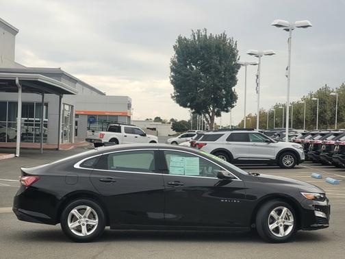 2022 Chevrolet Malibu LT W/1LT