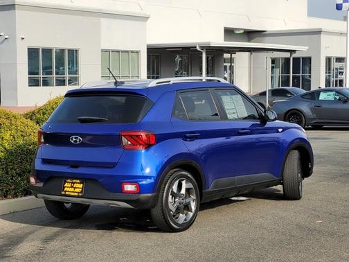 2023 Hyundai VENUE LIMITED