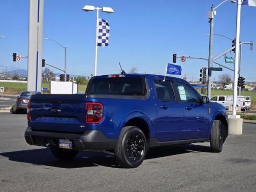 2023 Ford Maverick LARIAT