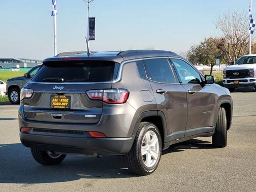 2022 Jeep Compass LATITUDE