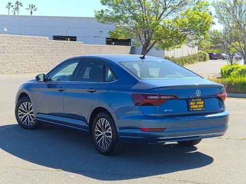 Silk Blue Metallic 2021 Volkswagen Jetta 1.4T SE
