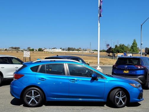 2023 Subaru Impreza PREMIUM