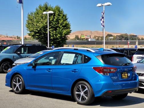 2023 Subaru Impreza PREMIUM