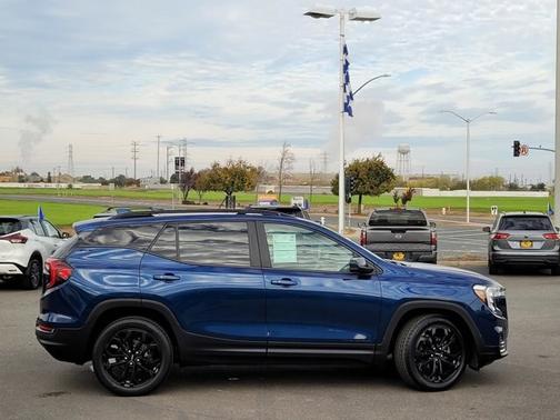 2022 GMC Terrain SLE