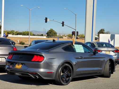 2021 Ford Mustang ECOBOOST