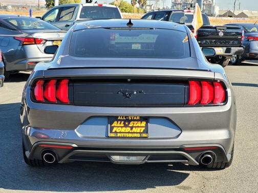 2021 Ford Mustang ECOBOOST
