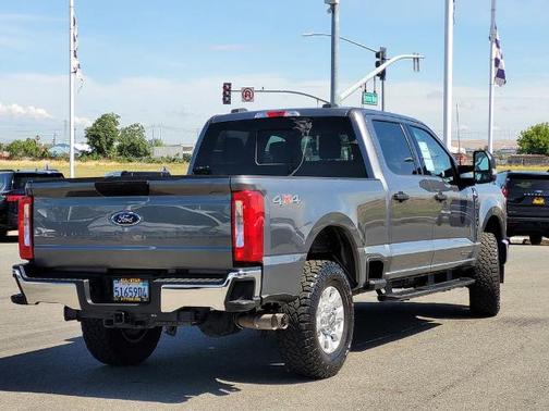 CARBONIZED GRAY 2024 Ford F-250 XLT