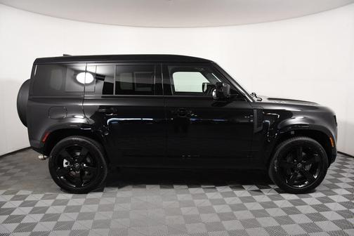 2025 Land Rover Defender 110 P500 X-Dynamic SE