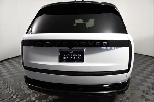 2025 Land Rover Range Rover P530 SE 7 Seat