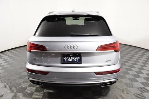 2024 Audi Q5 45 S line Premium Plus