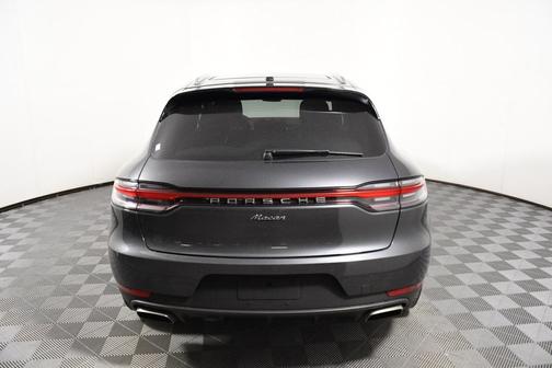 2021 Porsche Macan Base