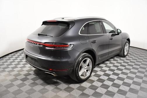 2021 Porsche Macan Base