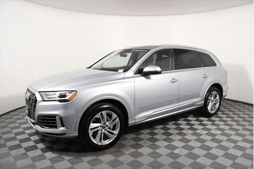 2022 Audi Q7 55 Premium Plus