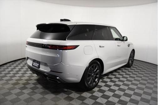 2024 Land Rover Range Rover Sport SE