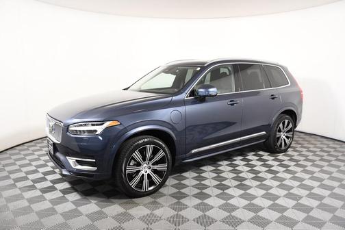 2023 Volvo XC90 Recharge Plug-In Hybrid T8 Core Bright Theme