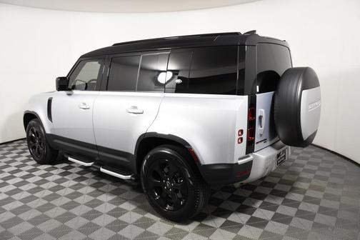 2022 Land Rover Defender 110 SE