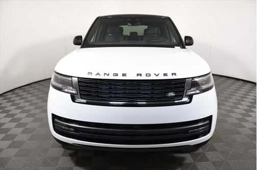 2025 Land Rover Range Rover P530 SE
