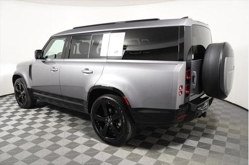 2024 Land Rover Defender 130 P400 X-Dynamic SE